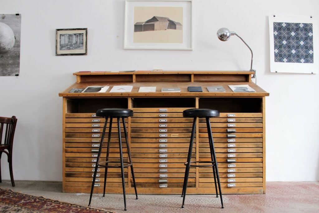 Meuble d'imprimerie à La Colonie Aubrac